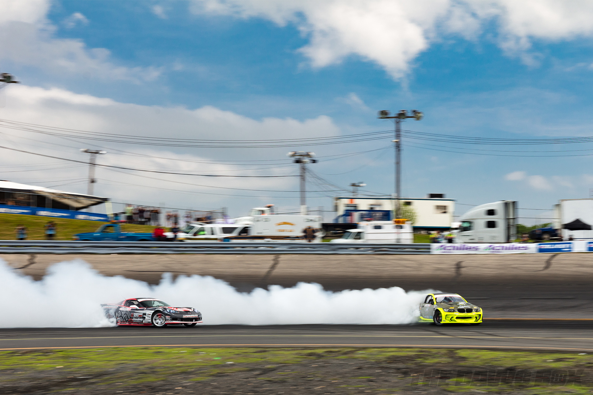 c6 corvette and BMW M3 tandem drifting