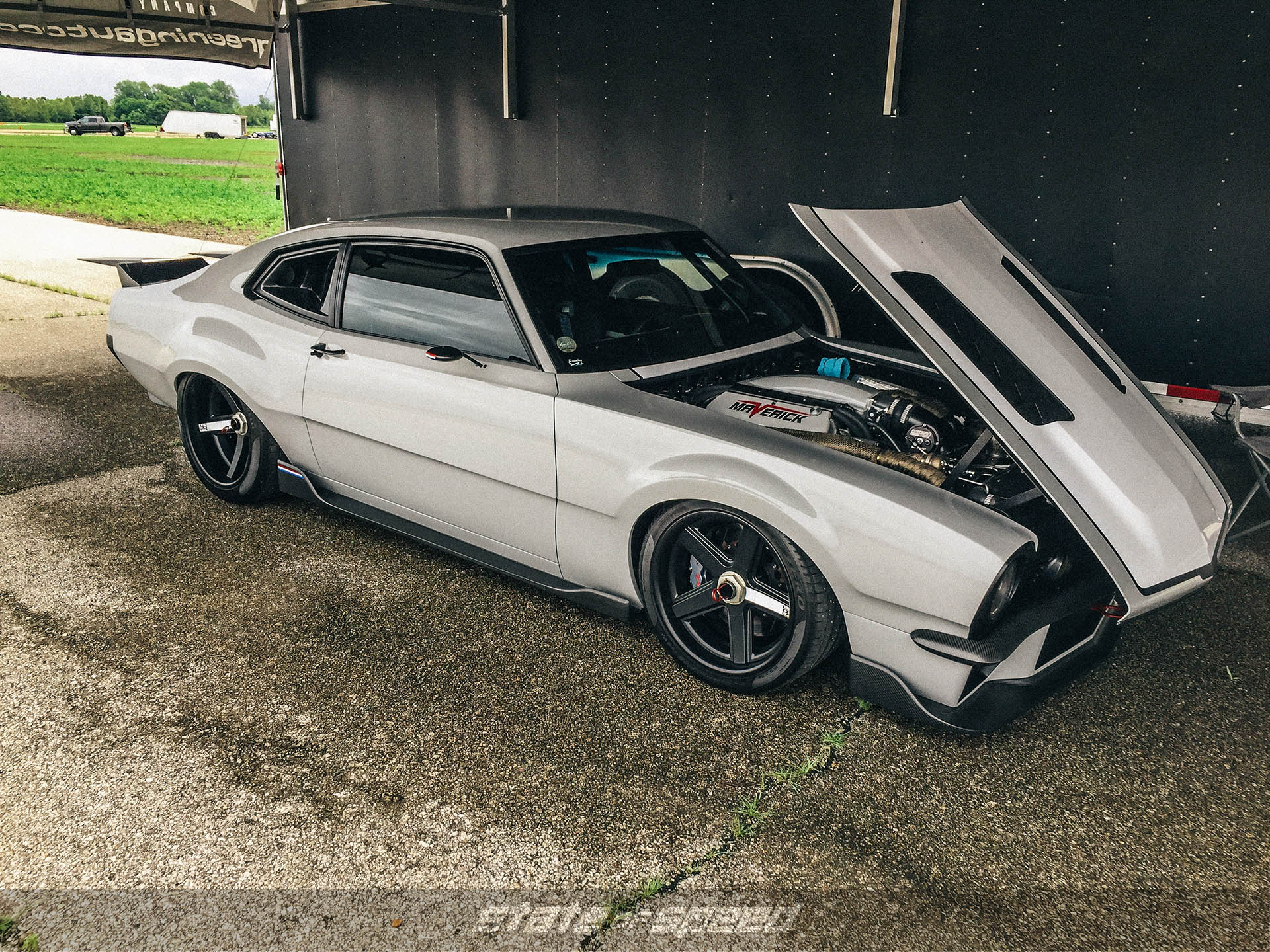 '71 ford maverick open hood