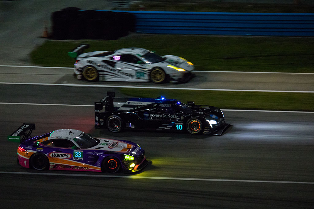 endurance race glowing rotors