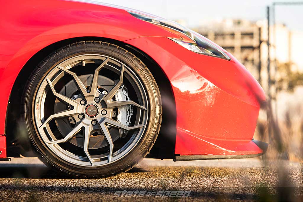 370z with momo wheels and milestar tires