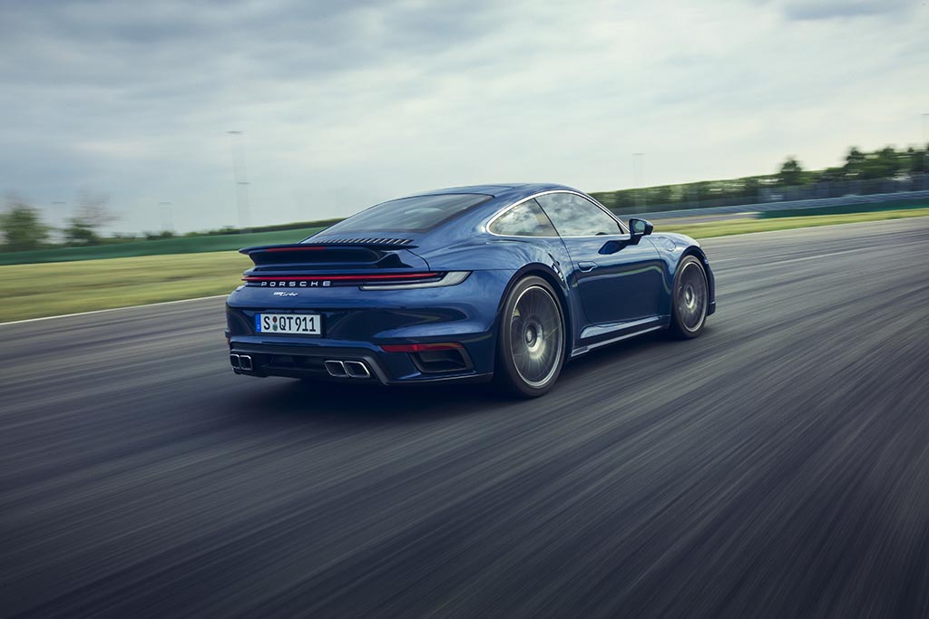 porsche 911 turbo on track