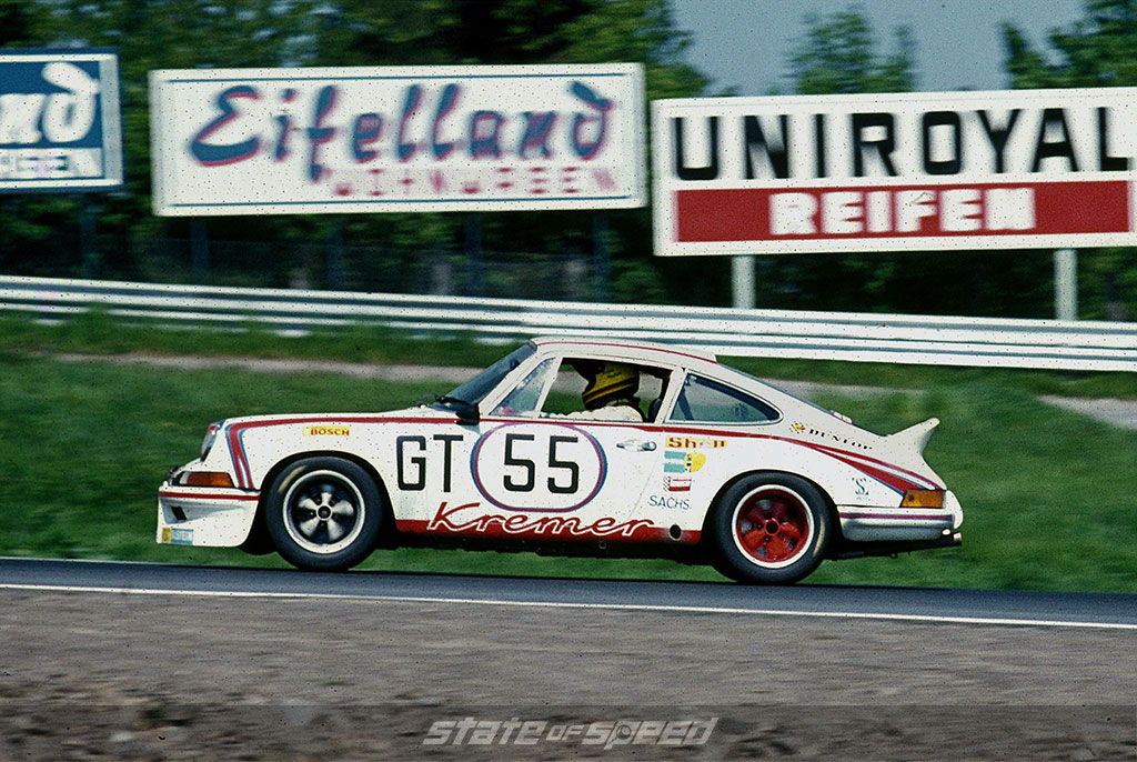 Racing Porsche 911