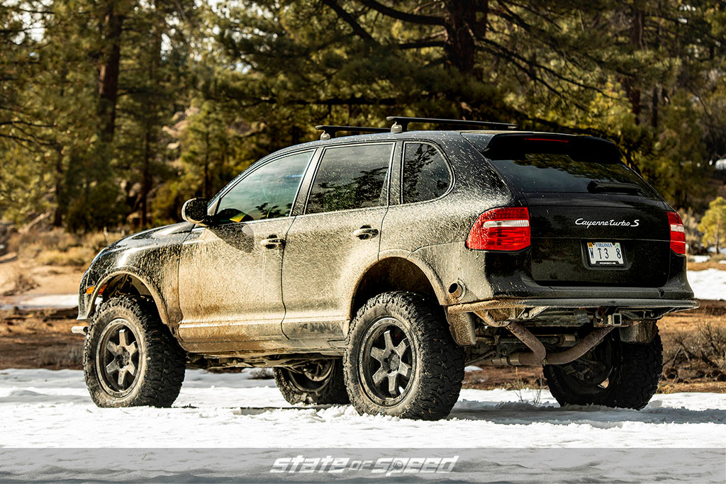 Porsche Cayenne offroad overlander on 35 inch tires