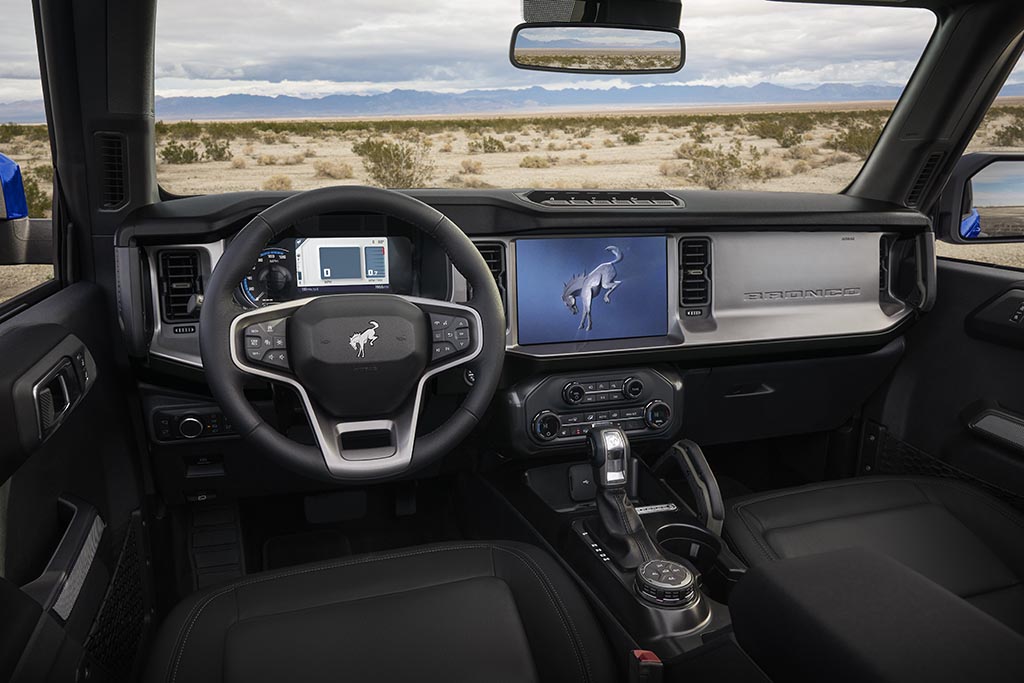 Interior shot of the 2021 Ford Bronco 2021 Bronco First Edition black interior