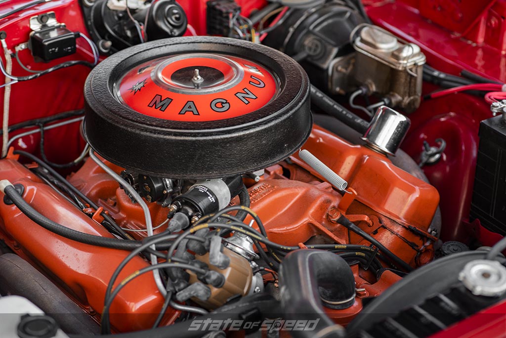 440 Magnum Pushrod V8 Engine inside a '69 Dodge Charger R/T